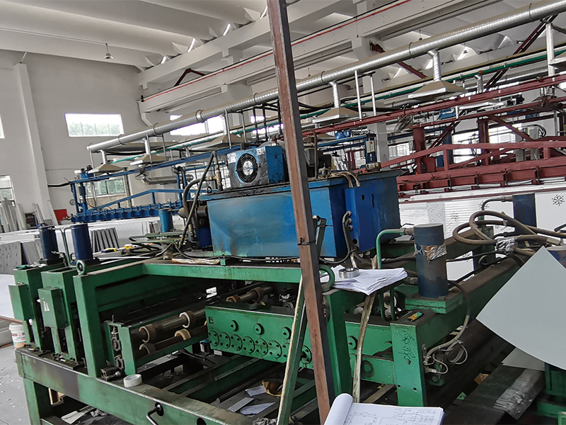 冷库板挂钩板车间